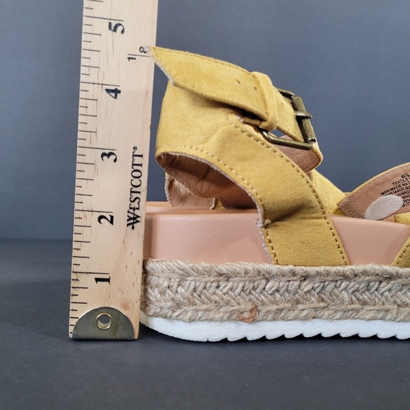 Universal Thread Agnes Microsuede Flatform Espadrilles Sandals Womens 6.5 Yellow - Picture 7 of 10